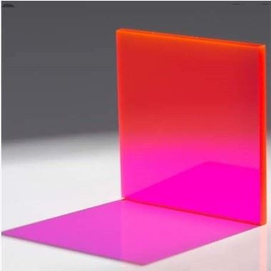 Fluorestseerivad pleksiklaasist lehed